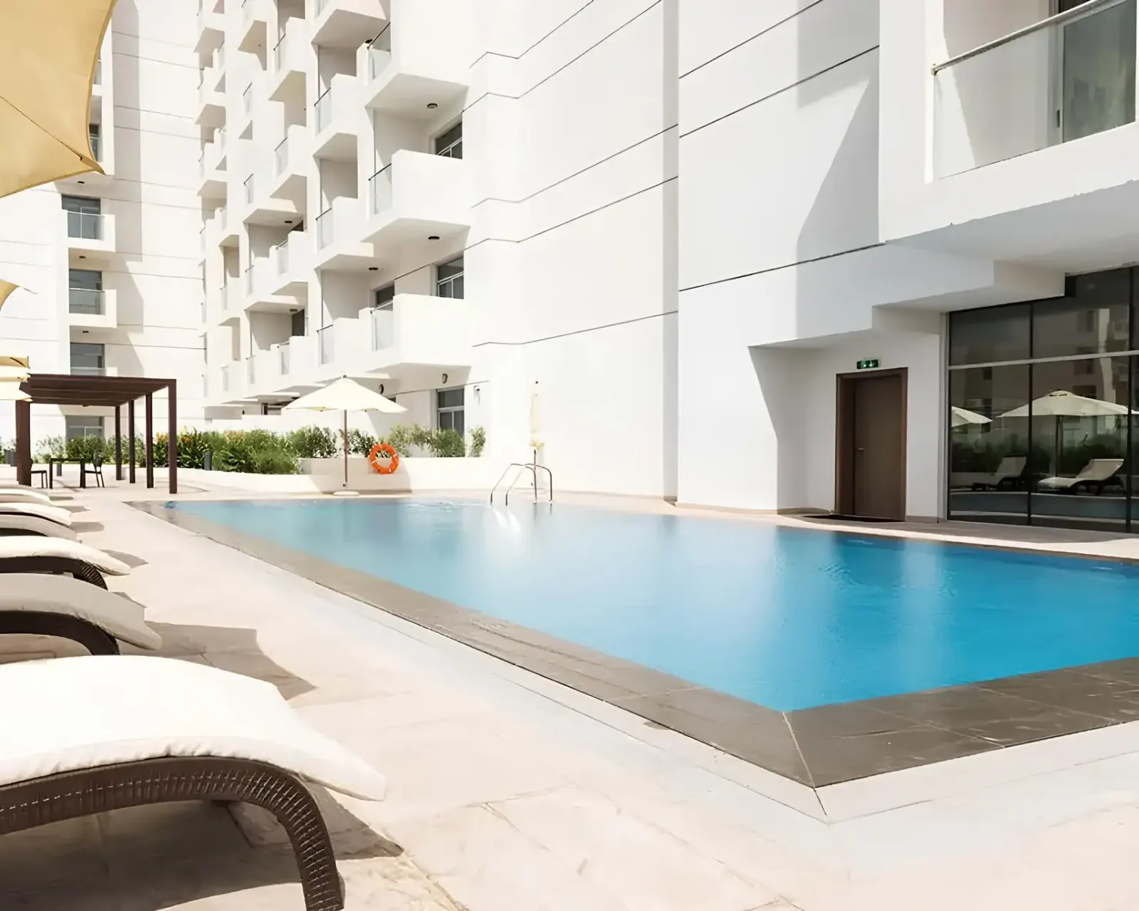 Candace Acacia — view 4